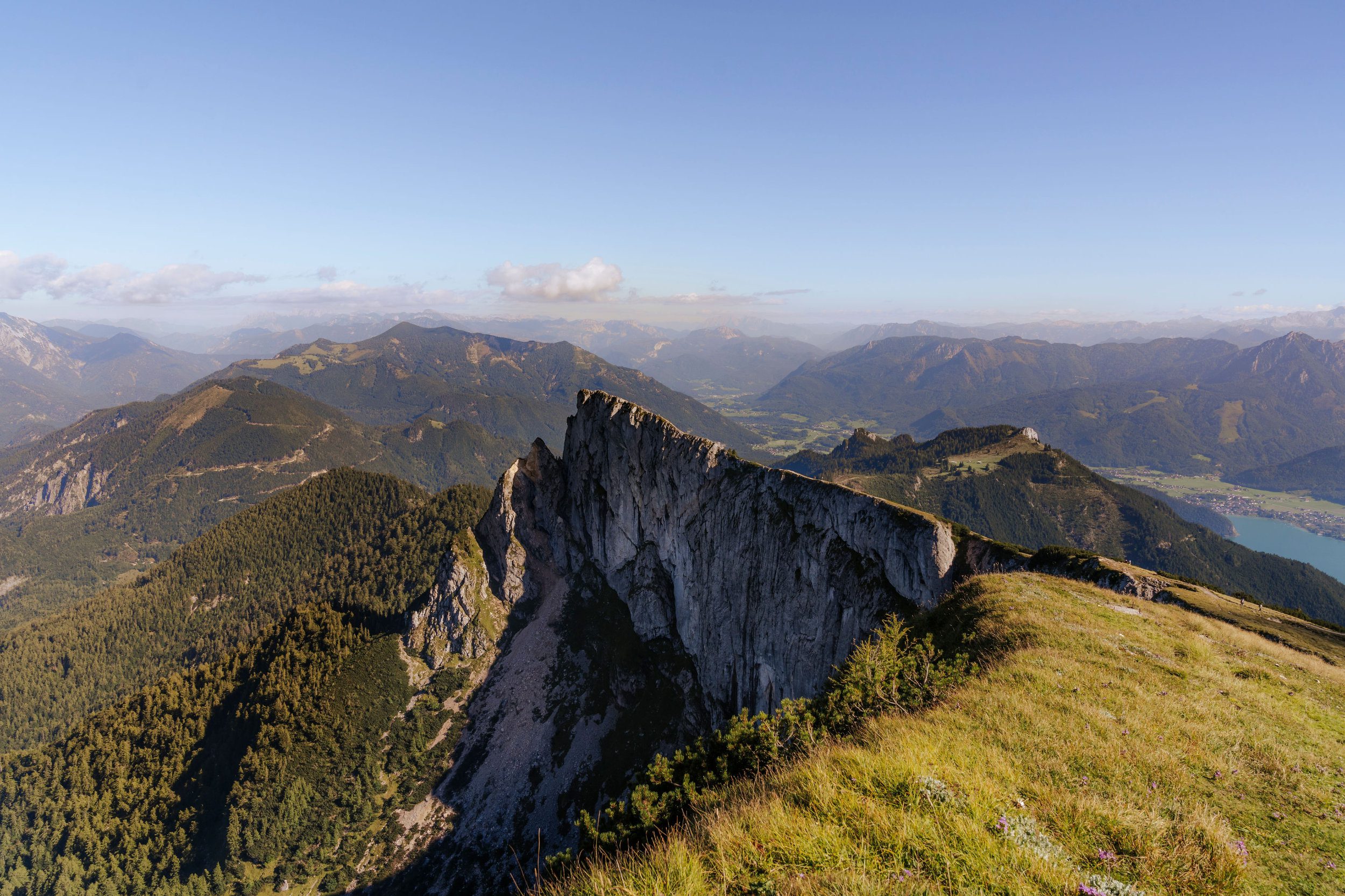 Ausblick zum Gipfel des Schafberges im Salzkammergut